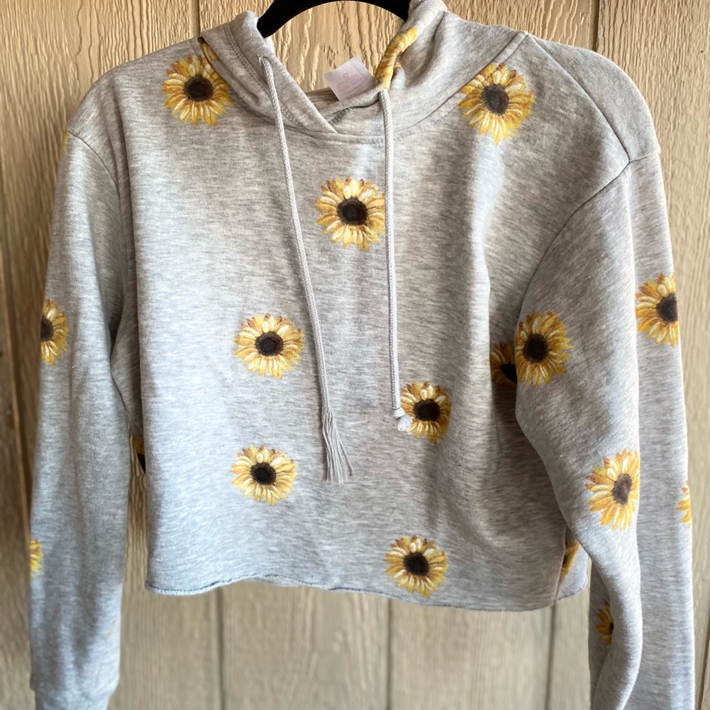 Cropped long sleeve